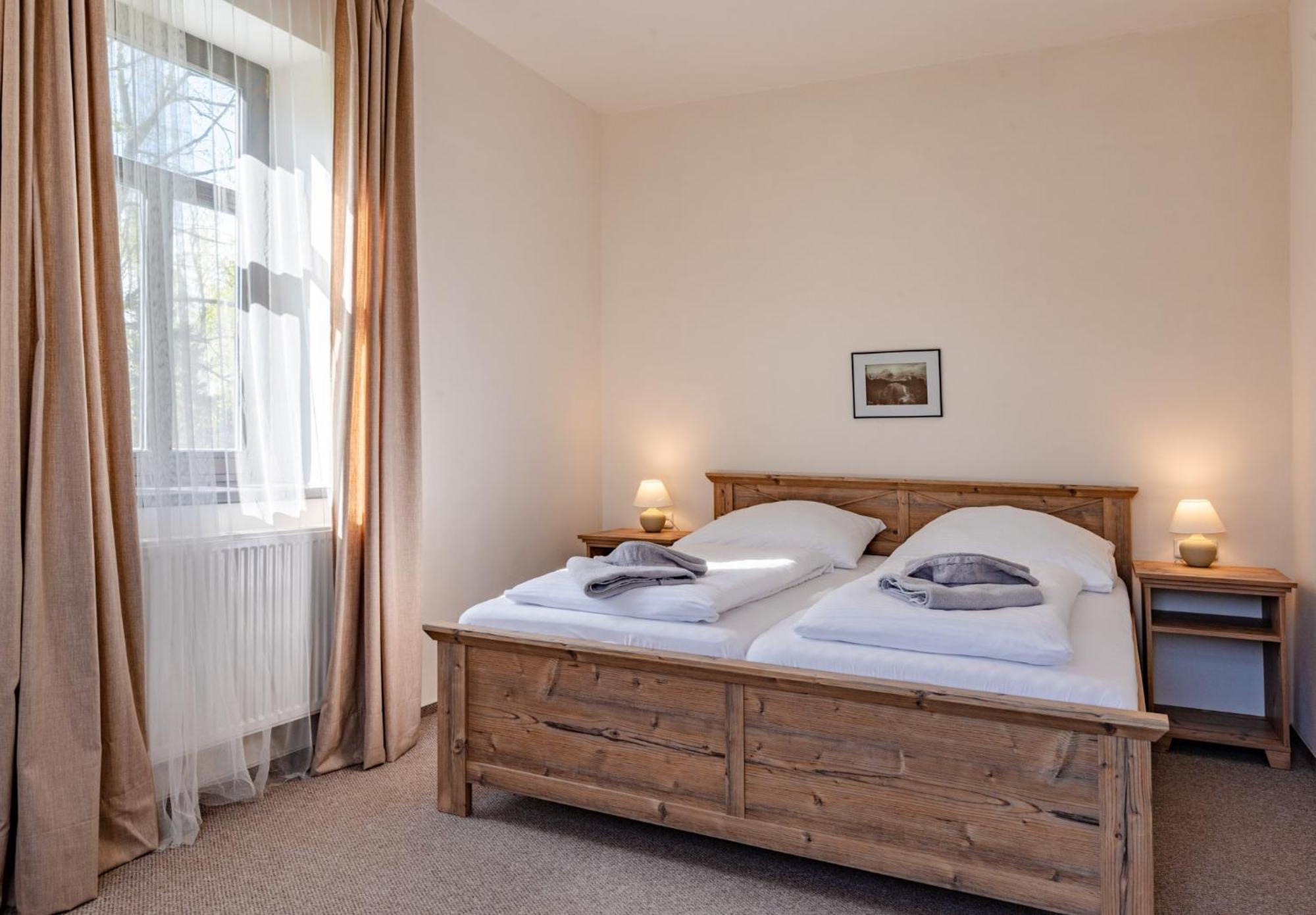 Hotel Svycarsky Dum Sneznik Стая снимка