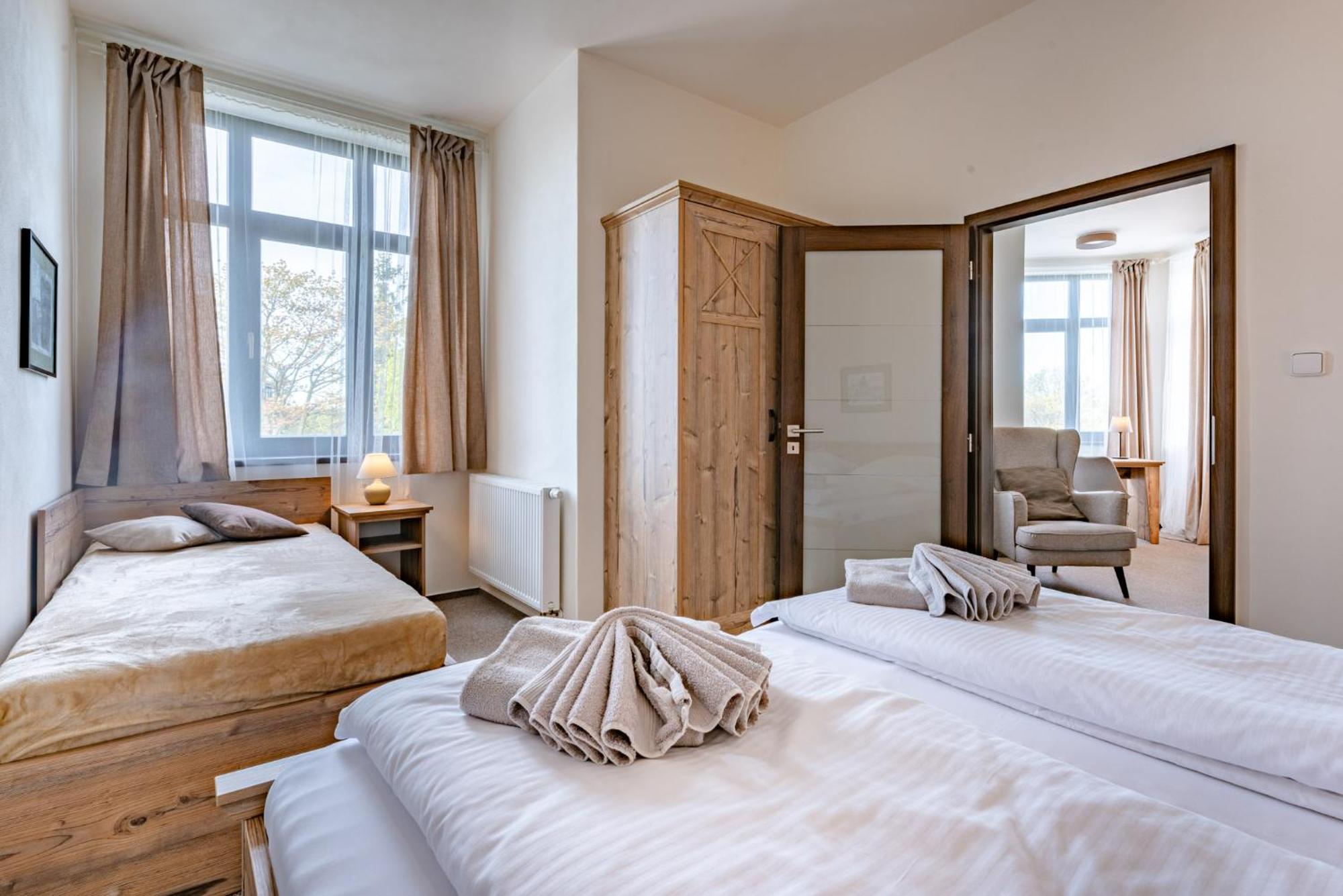 Hotel Svycarsky Dum Sneznik Стая снимка
