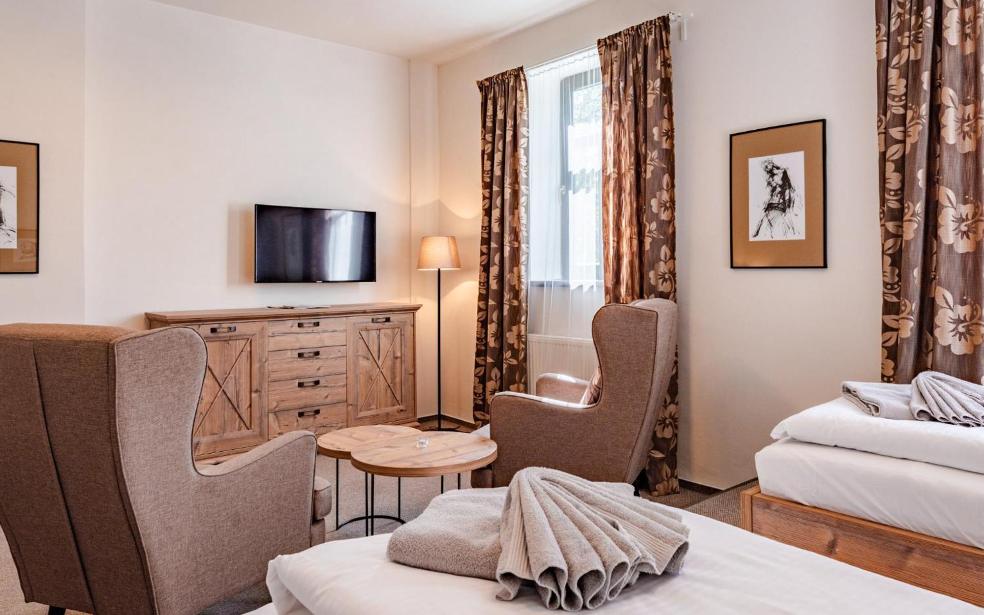 Hotel Svycarsky Dum Sneznik Стая снимка