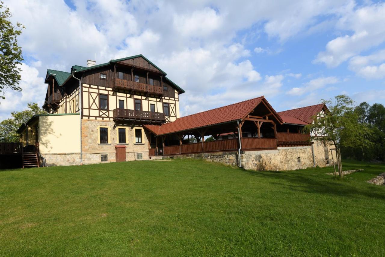 Hotel Svycarsky Dum Sneznik Екстериор снимка